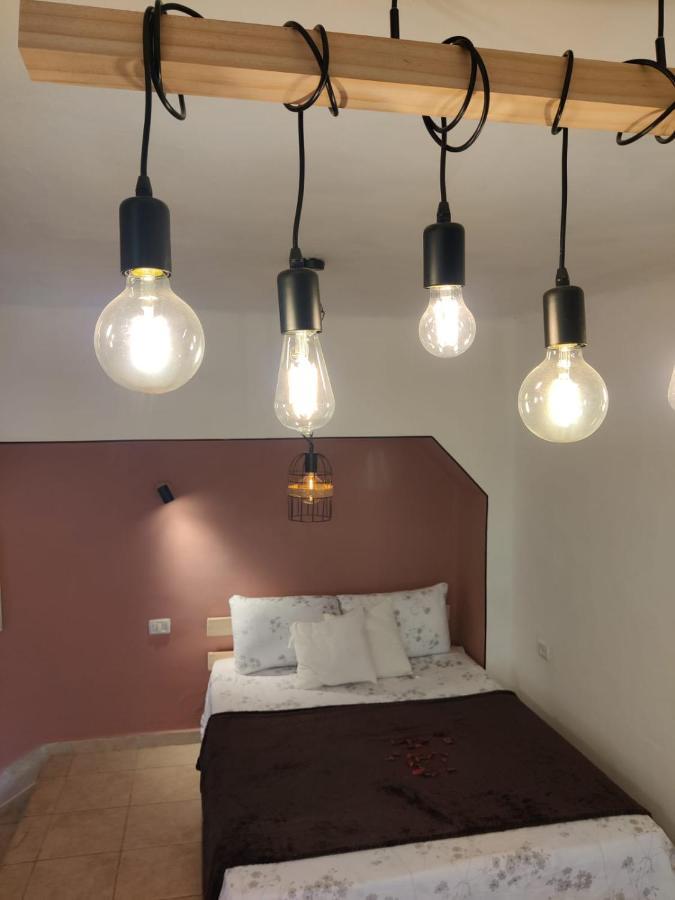 דירה לזוג על שוק מחנה יהודה Apartment Jerusalem Exterior photo